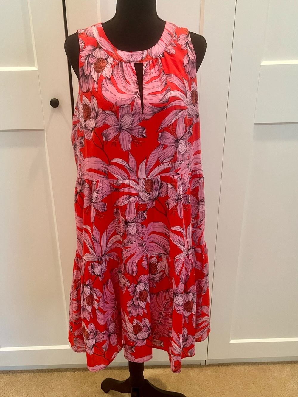 Tommy Hilfiger Red and Pink Floral Dress Tropical Resortwear Sleeveless Size 8